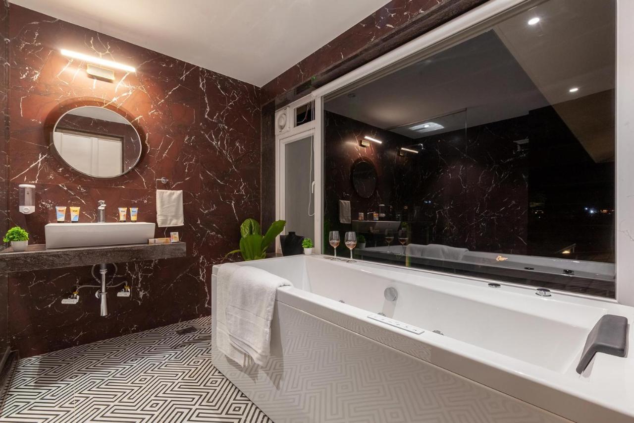 Stayvista'S The Cincin With Elegant Rooms, Snooker Table, Pool, Scenic View, And Jacuzzi Лонавла Екстер'єр фото